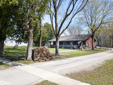 502 S 12th Street Clear Lake IA 50428