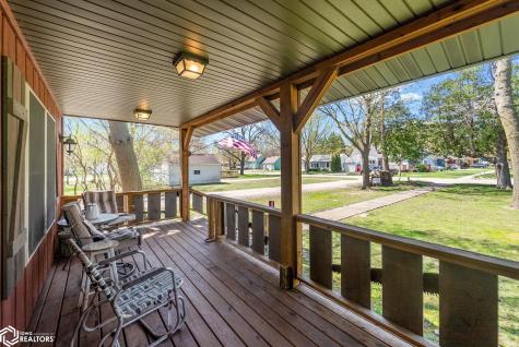 502 S 12th Street Clear Lake IA 50428