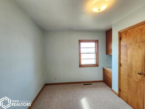 2388 Raven Avenue Sheffield IA 50475