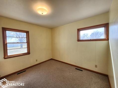2388 Raven Avenue Sheffield IA 50475