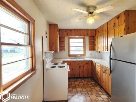 2388 Raven Avenue Sheffield IA 50475