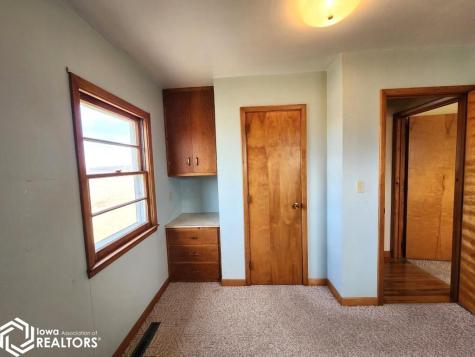 2388 Raven Avenue Sheffield IA 50475
