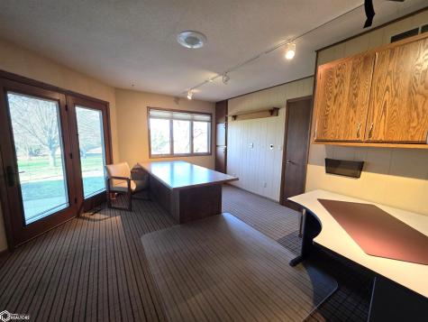 1866 Timber Avenue Charles City IA 50616