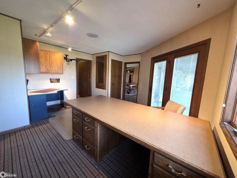 1866 Timber Avenue Charles City IA 50616