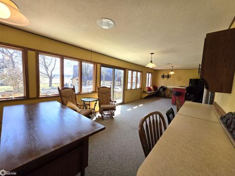 1866 Timber Avenue Charles City IA 50616