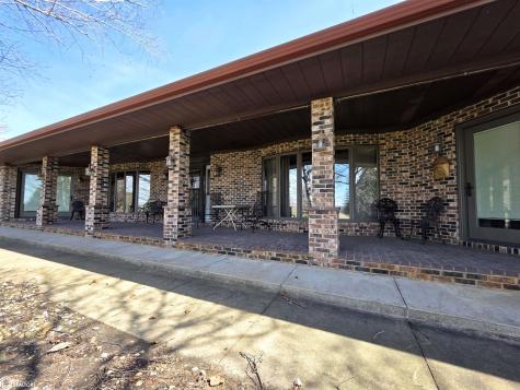 1866 Timber Avenue Charles City IA 50616