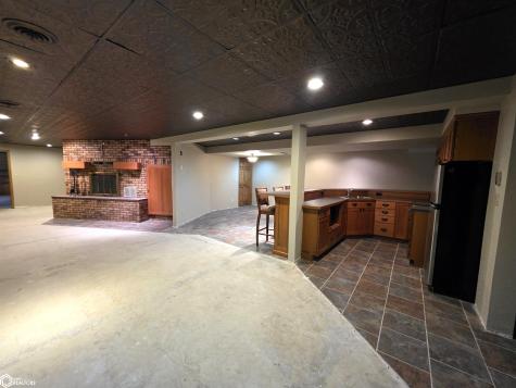 1866 Timber Avenue Charles City IA 50616