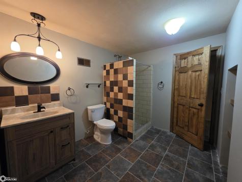 1866 Timber Avenue Charles City IA 50616