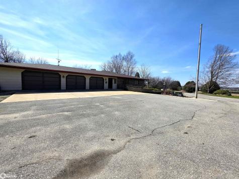 1866 Timber Avenue Charles City IA 50616