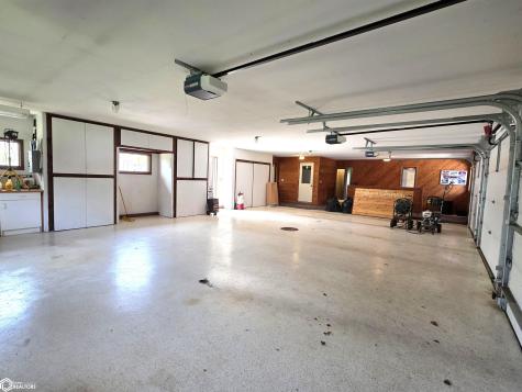 1866 Timber Avenue Charles City IA 50616