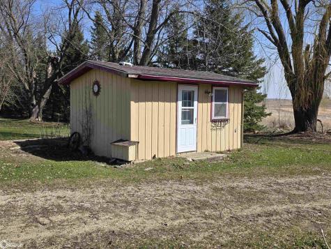 1866 Timber Avenue Charles City IA 50616