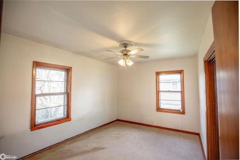 343 Howard Avenue Woden IA 50484