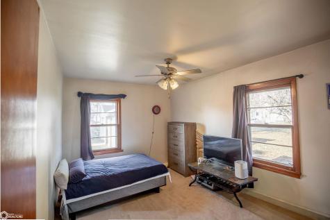 343 Howard Avenue Woden IA 50484