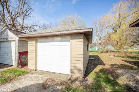 343 Howard Avenue Woden IA 50484