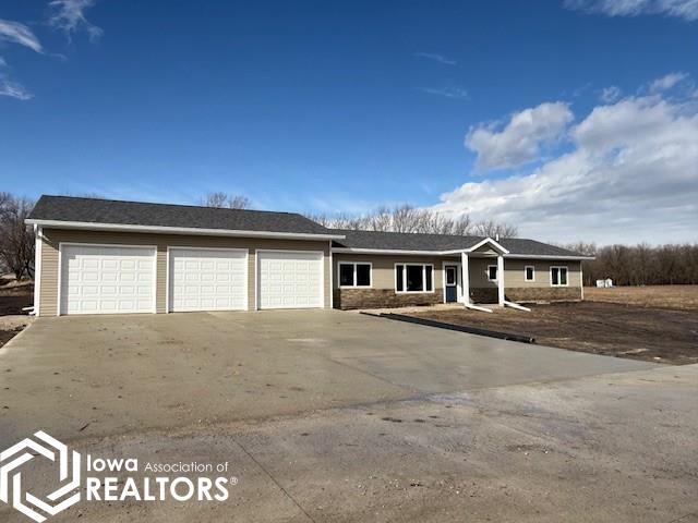 113 S Oaks Drive Algona IA 50511