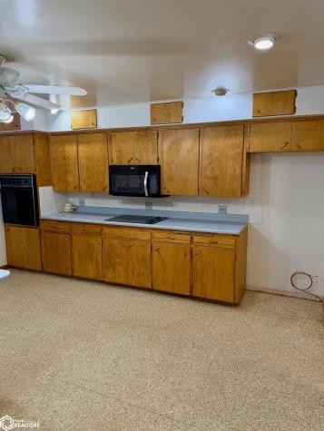 401 W Washington Street Dows IA 50071