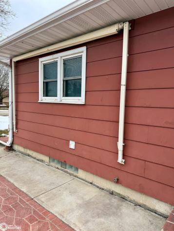 401 W Washington Street Dows IA 50071