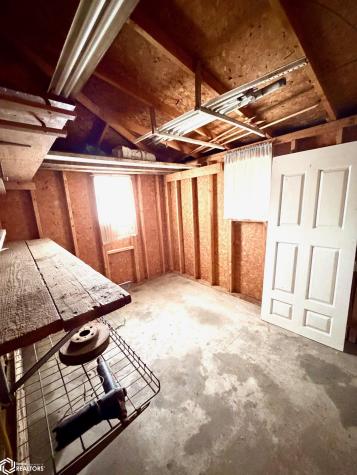 401 W Washington Street Dows IA 50071