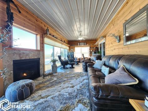 940 250th Street Sheffield IA 50475