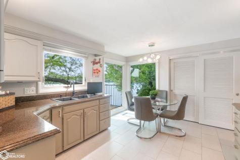 78 Lakeview Drive Mason City IA 50401