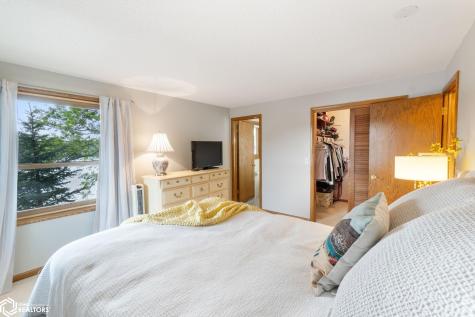 78 Lakeview Drive Mason City IA 50401