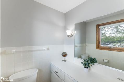 78 Lakeview Drive Mason City IA 50401