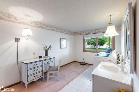 78 Lakeview Drive Mason City IA 50401