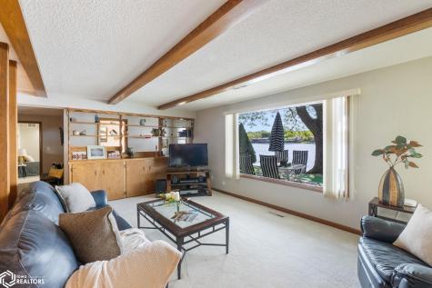 78 Lakeview Drive Mason City IA 50401