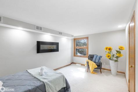 78 Lakeview Drive Mason City IA 50401