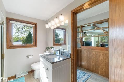 78 Lakeview Drive Mason City IA 50401