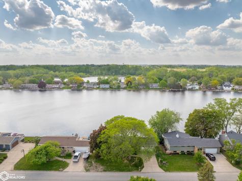 78 Lakeview Drive Mason City IA 50401