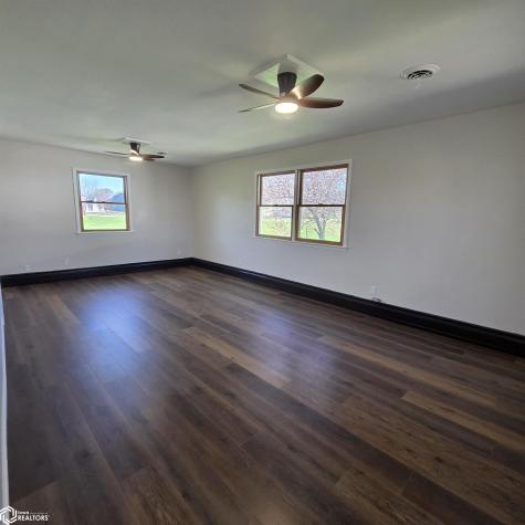 2220 Washington Avenue Iowa Falls IA 50126