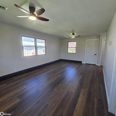 2220 Washington Avenue Iowa Falls IA 50126