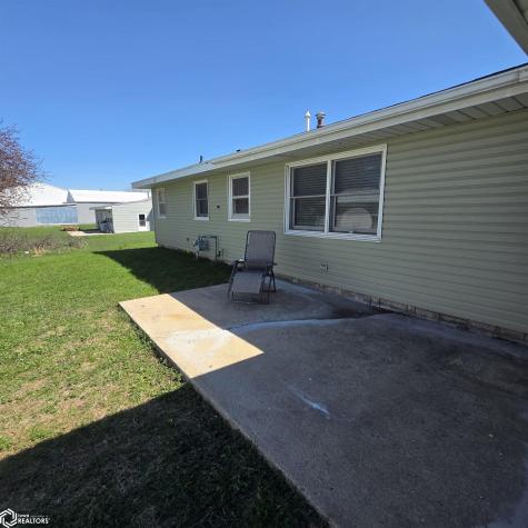 2220 Washington Avenue Iowa Falls IA 50126