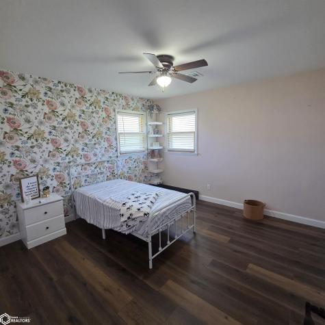 2220 Washington Avenue Iowa Falls IA 50126
