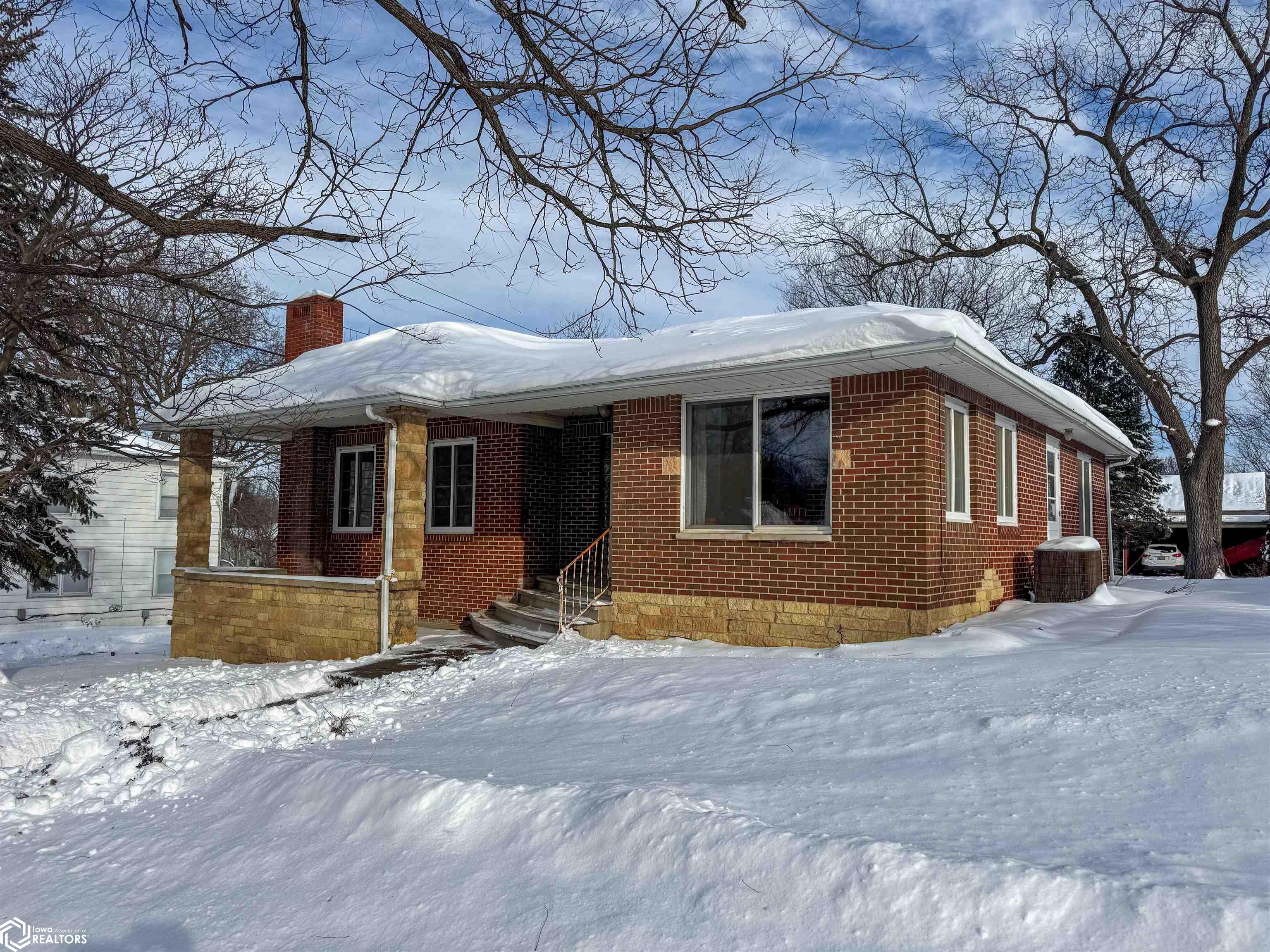 321 1st Street NW Hampton IA 50441