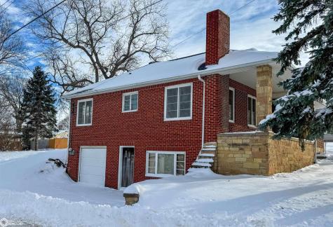 321 1st Street NW Hampton IA 50441