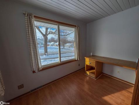 321 1st Street NW Hampton IA 50441