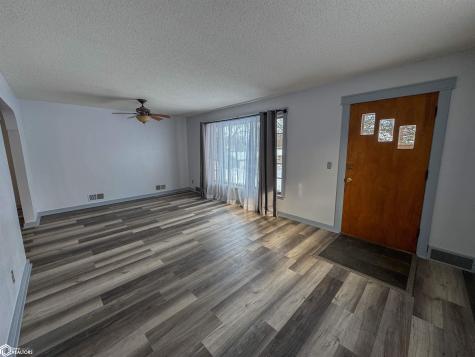 321 1st Street NW Hampton IA 50441