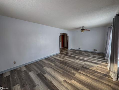321 1st Street NW Hampton IA 50441