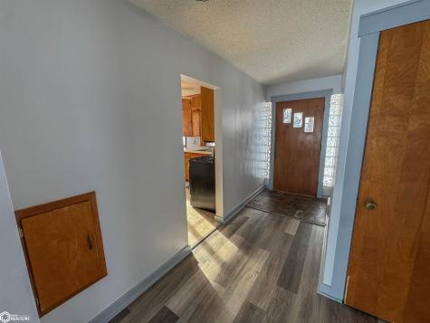 321 1st Street NW Hampton IA 50441