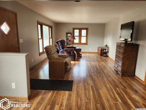 415 3rd Avenue NW Buffalo Center IA 50424