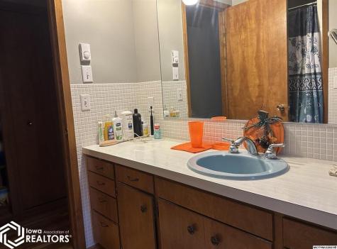 415 3rd Avenue NW Buffalo Center IA 50424