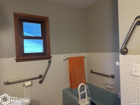 415 3rd Avenue NW Buffalo Center IA 50424