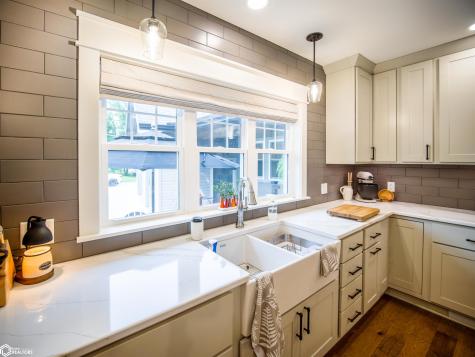 135 E B Street Forest City IA 50436