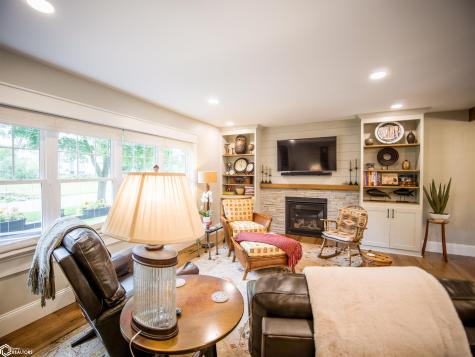 135 E B Street Forest City IA 50436