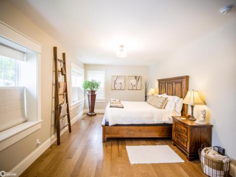 135 E B Street Forest City IA 50436