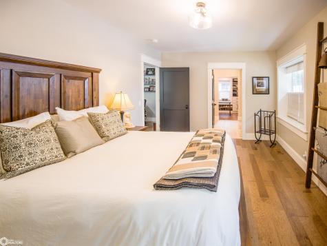 135 E B Street Forest City IA 50436