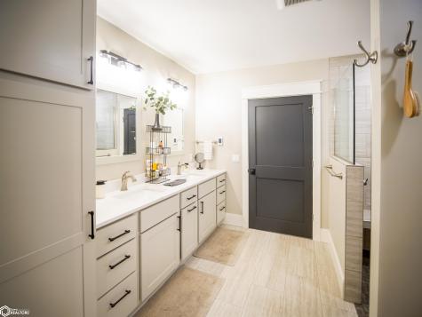 135 E B Street Forest City IA 50436