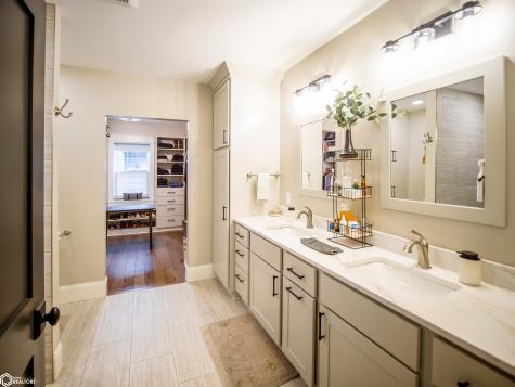 135 E B Street Forest City IA 50436